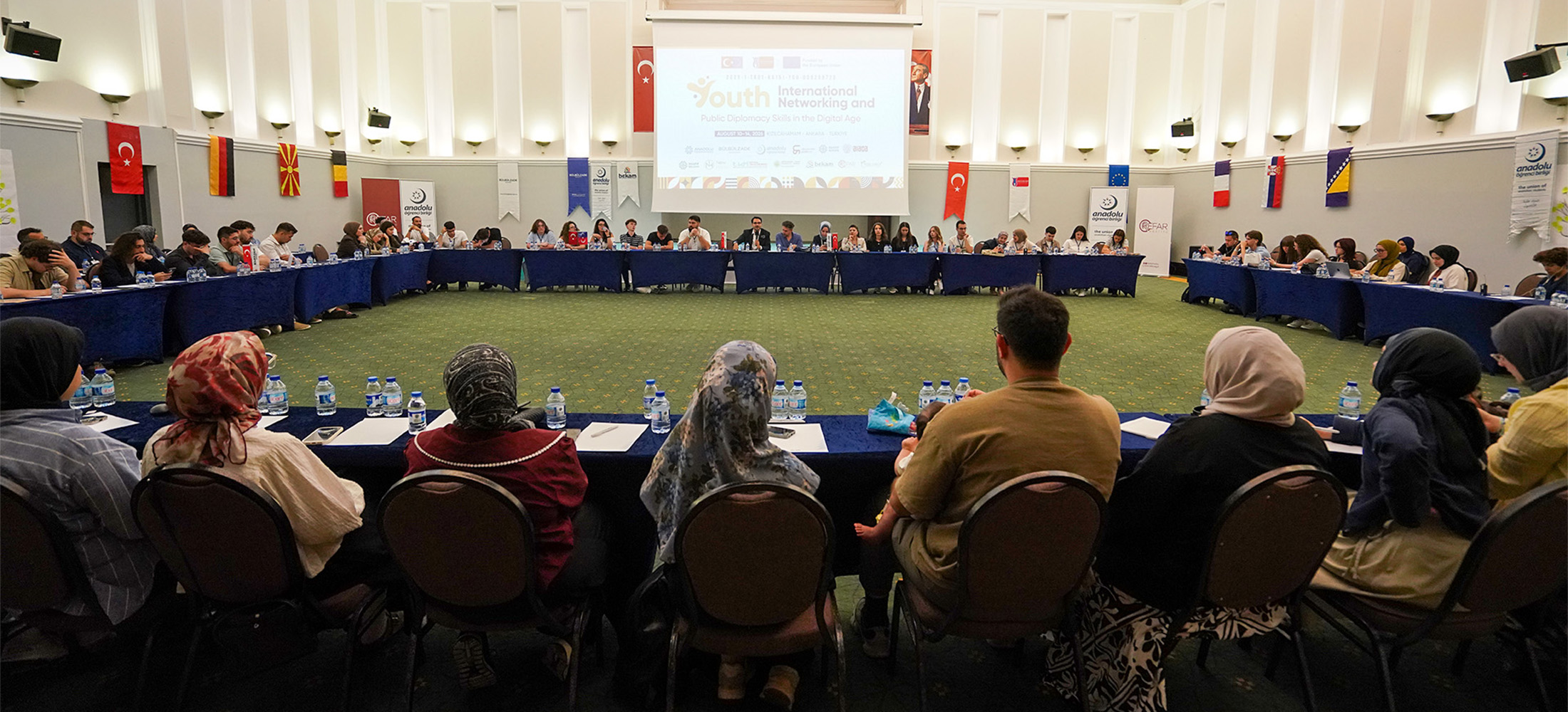 “Dijital Çağda Gençlerin Uluslararası Ağ Kurma ve Sivil Diplomasi Becerileri” Projesi Başladı